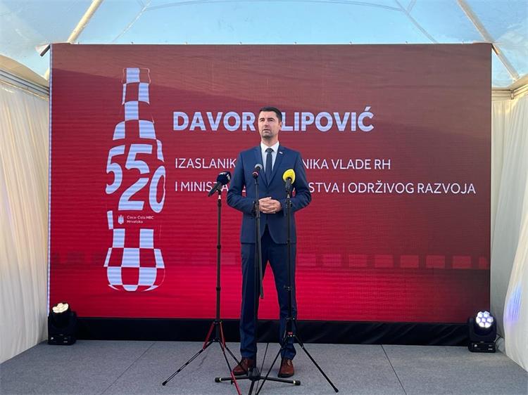 Slika /slike/Vijesti/2022/Coca-Cola 2.jpg